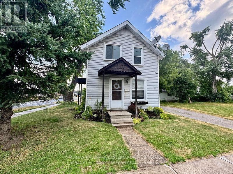 822 ST. MARY'S STREET in South East Clonsilla