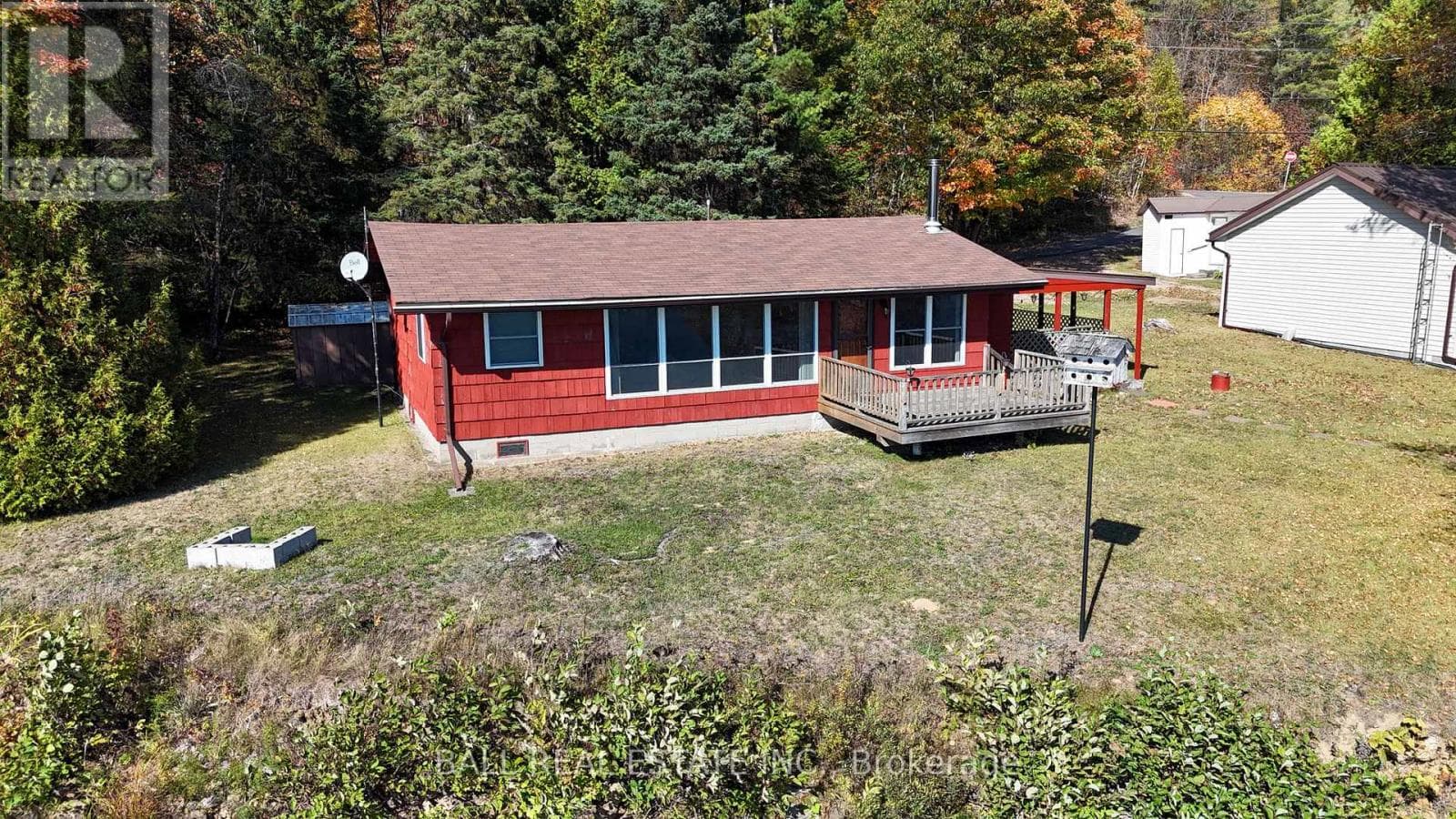 9 RUSSELL CRESCENT in