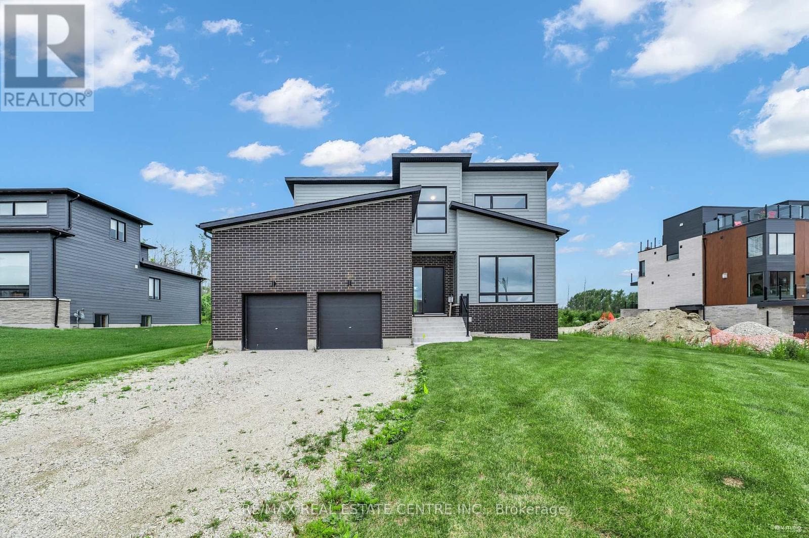 119 SLADDEN COURT in