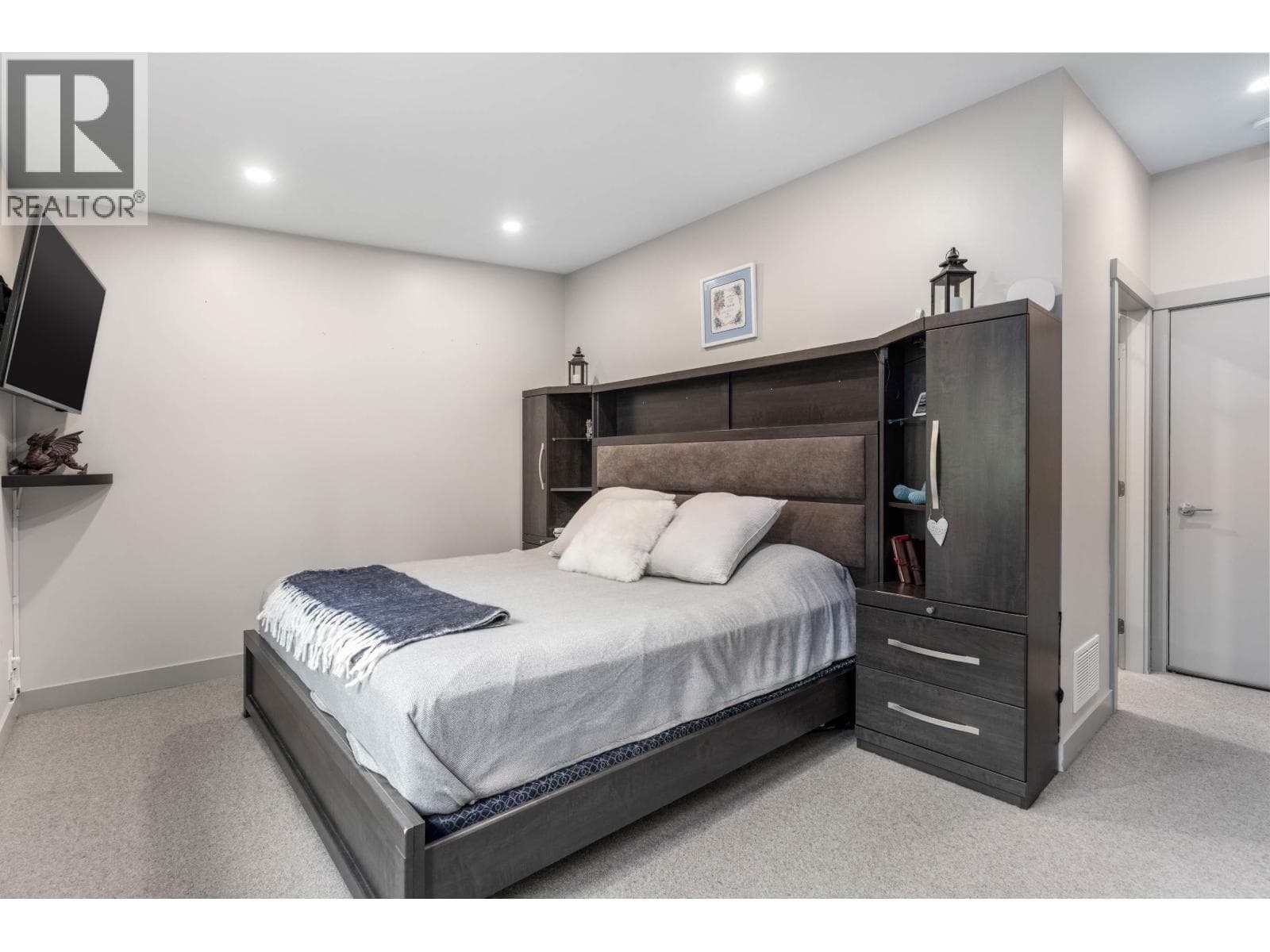 50 4000 SUNSTONE WAY in