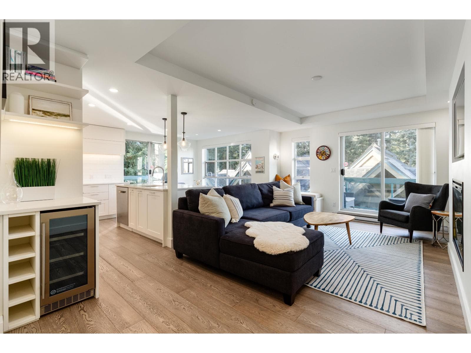 209 4865 PAINTED CLIFF ROAD in