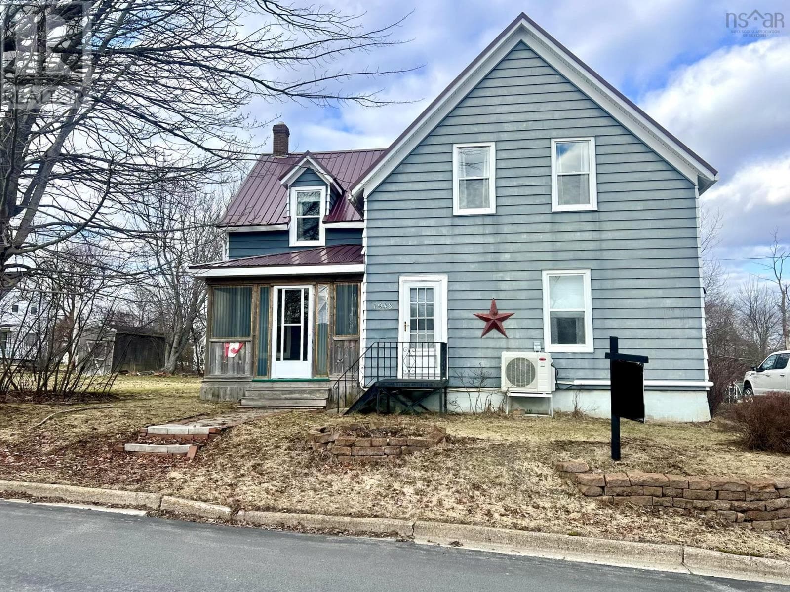 1948 DUFFERIN STREET in