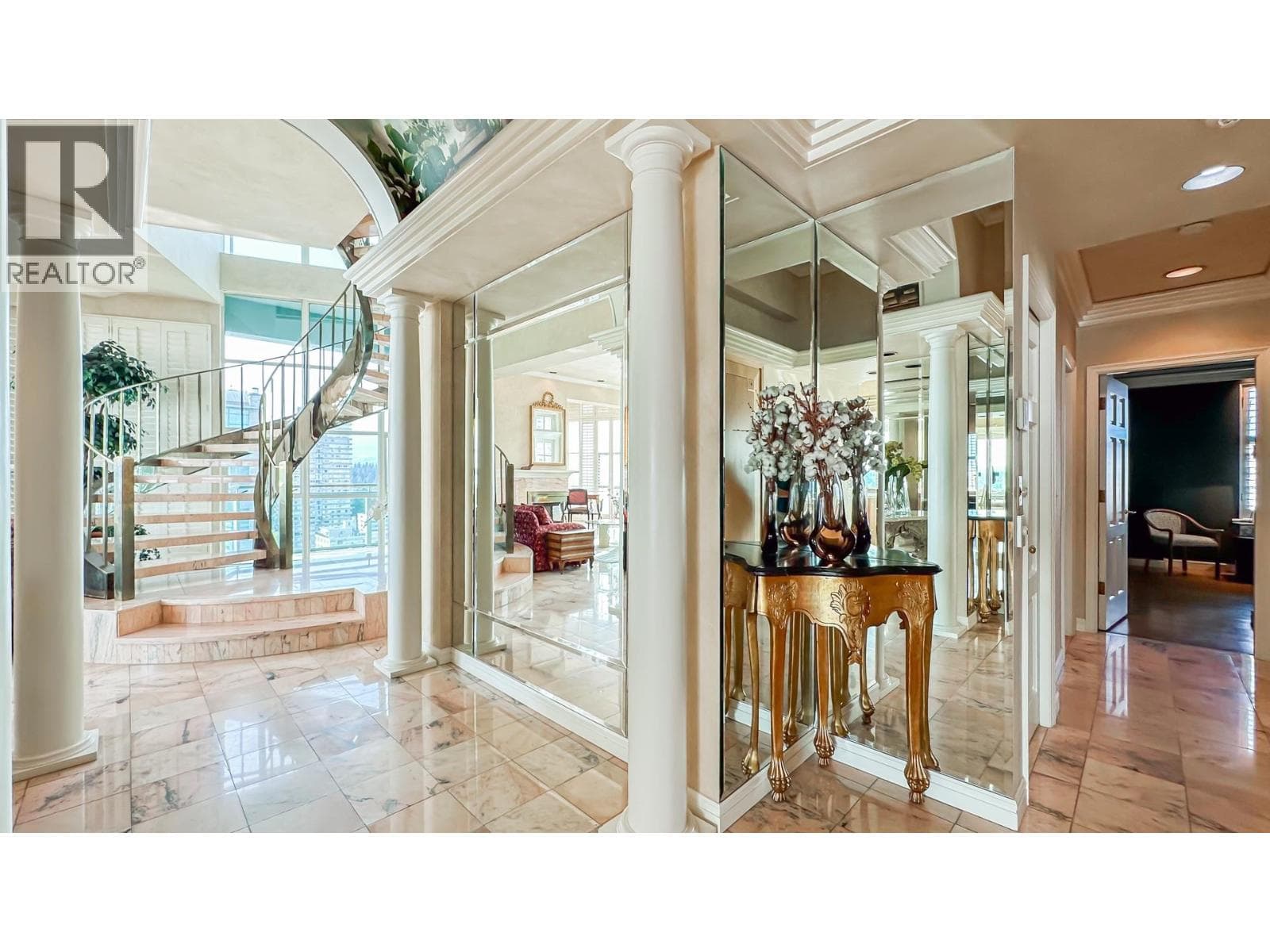 17 1861 BEACH AVENUE in West End
