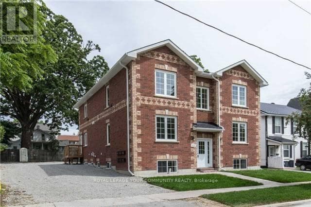 443 TIMOTHY STREET in Newmarket Quaker Hill/Haskett Park