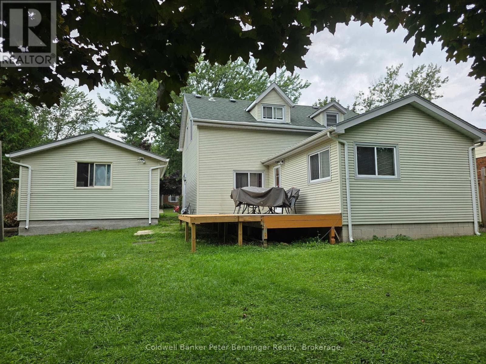 233 QUEEN STREET SOUTH in