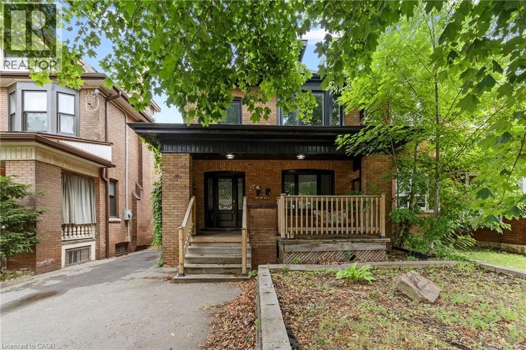 27 MELROSE AVENUE SOUTH in Stipeley