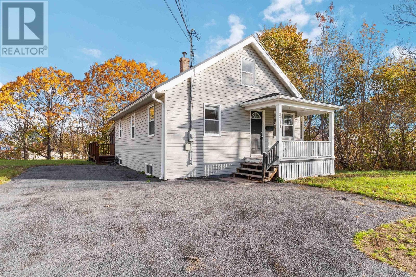 8911 COMMERCIAL STREET in