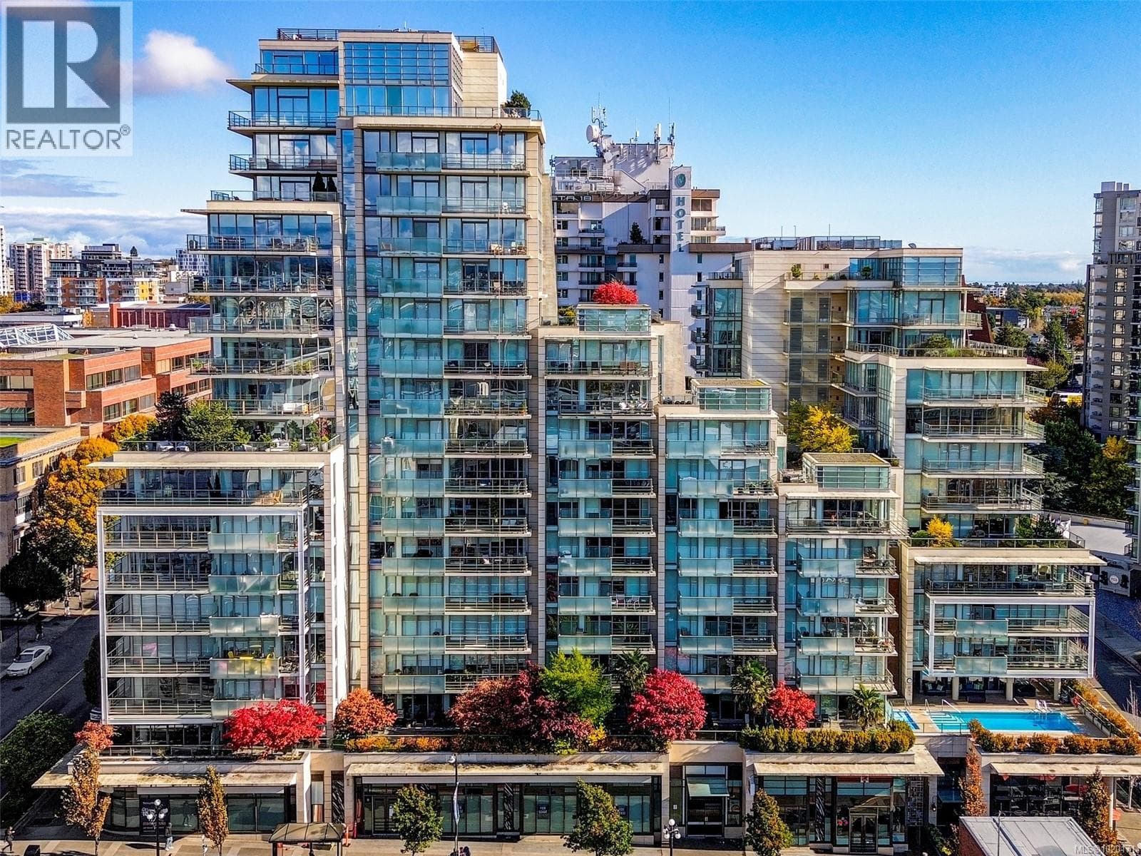 403 708 Burdett Ave in Downtown