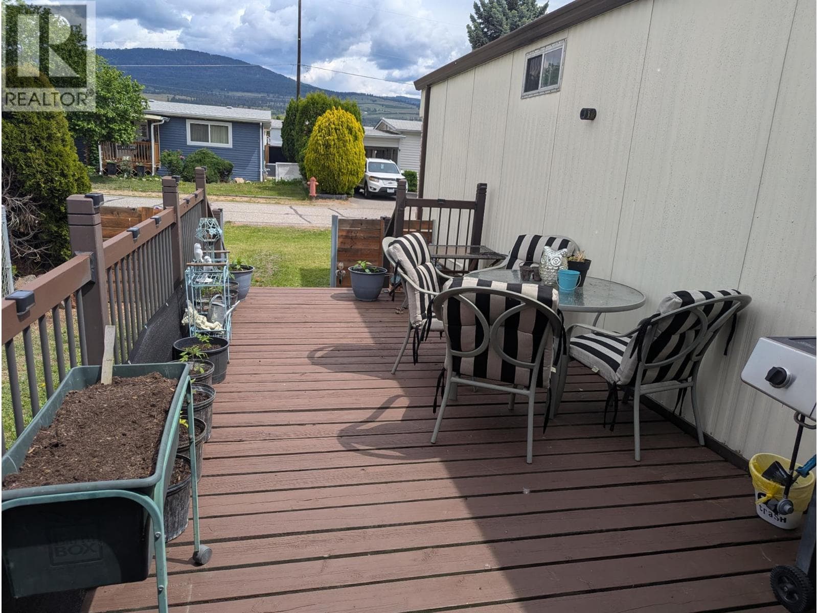 90 720 COMMONWEALTH ROAD in Highway 97