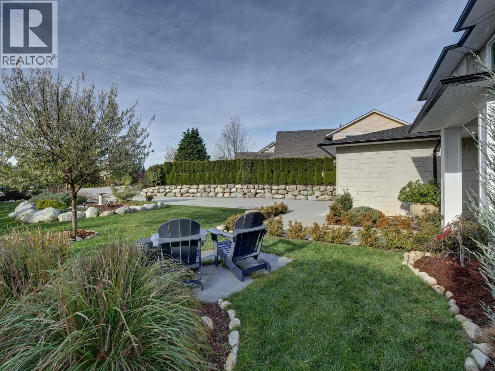 1414 SUNRISE PLAZA in