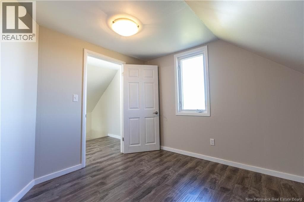 385 935 HIGHWAY in