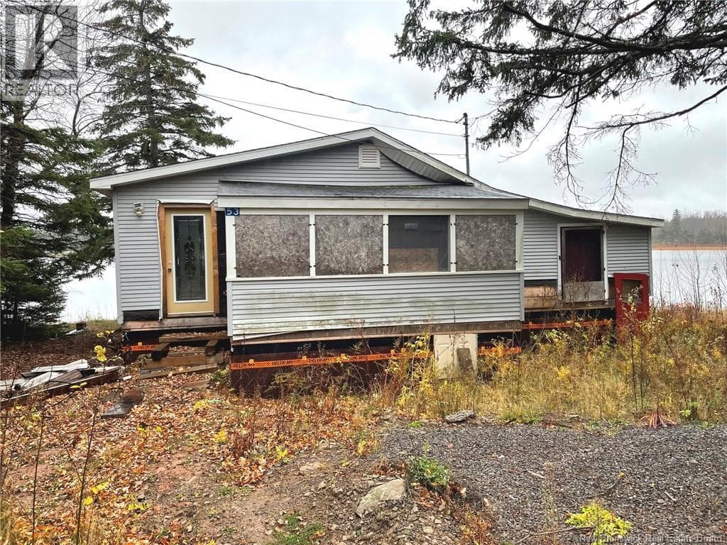53 COUNTRY ROAD in