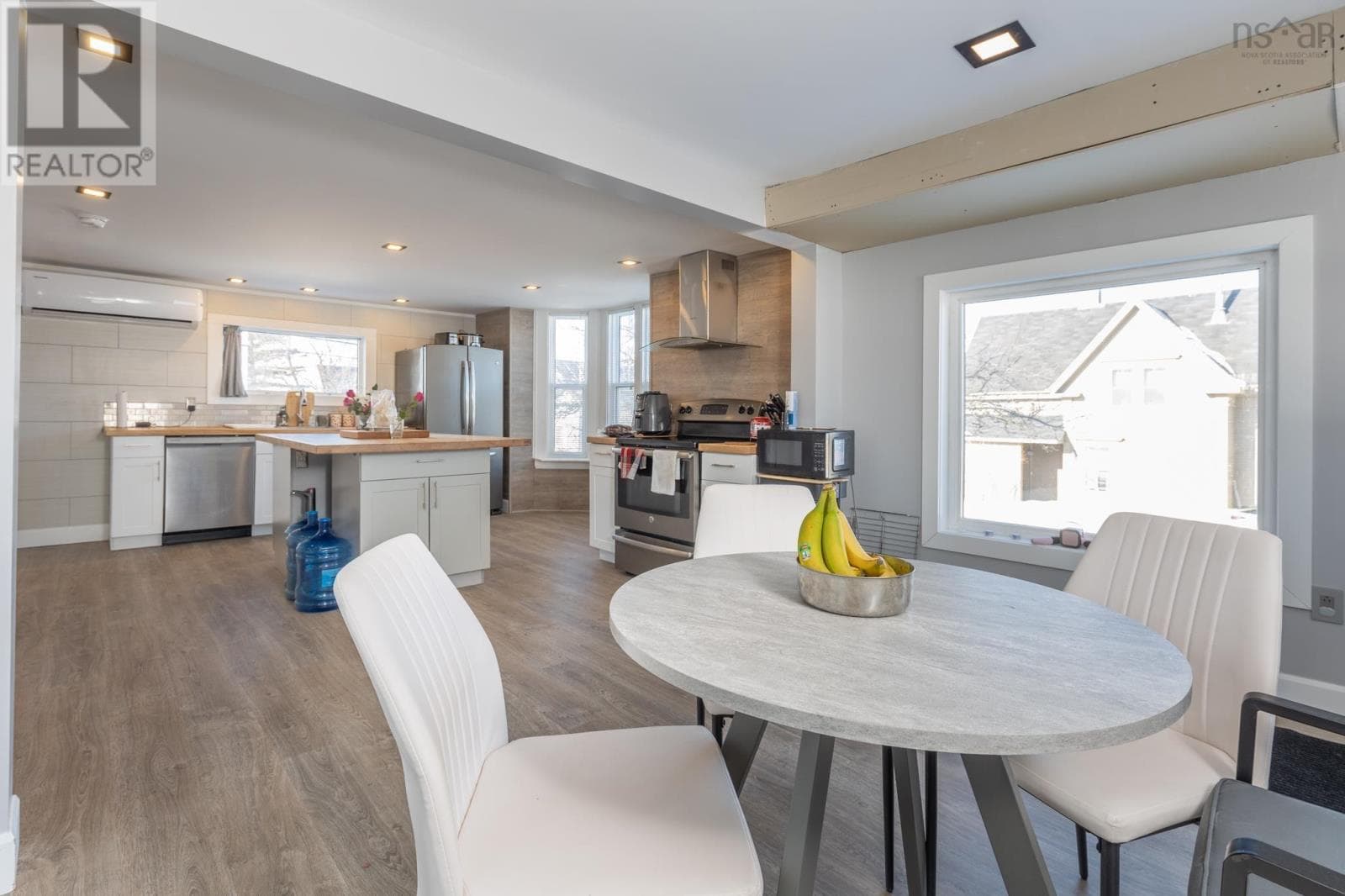 3401 MAIN SHORE ROAD in