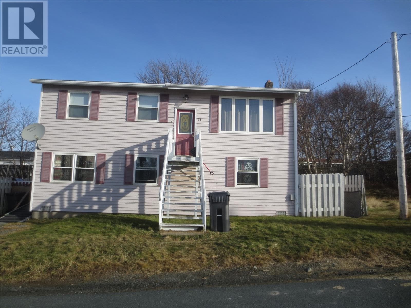23 Woodgrove Acres Close in