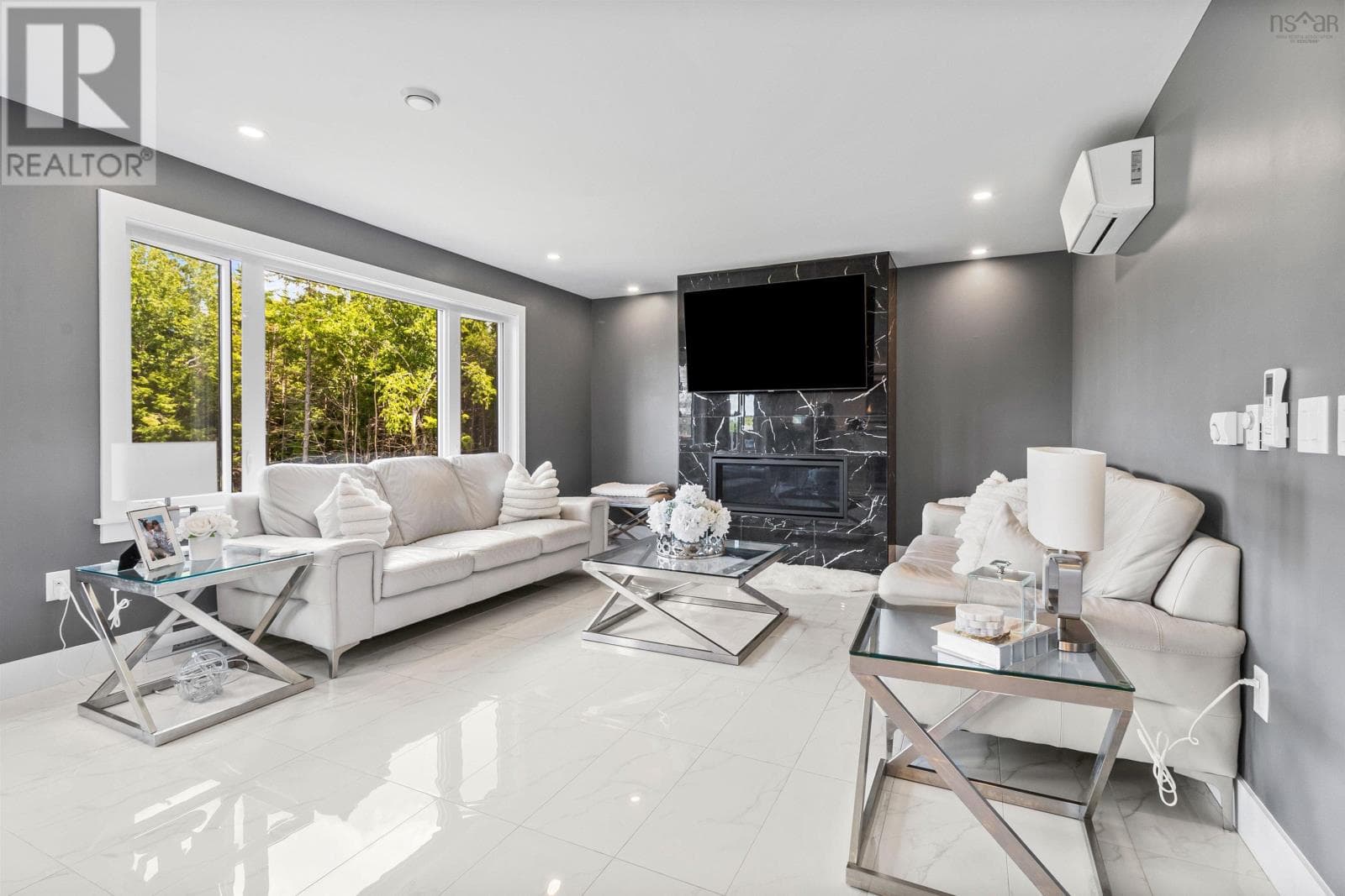 382 GALLOWAY DRIVE in BEAVER BANK