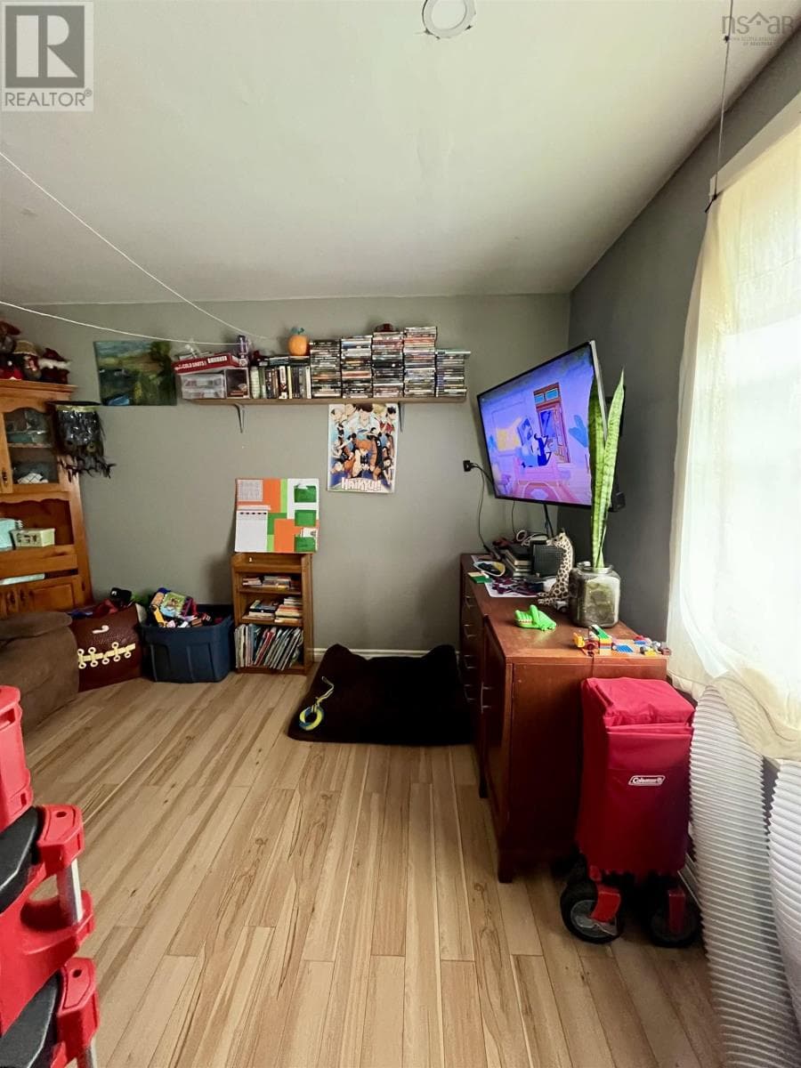 1252 RIVER ROAD in