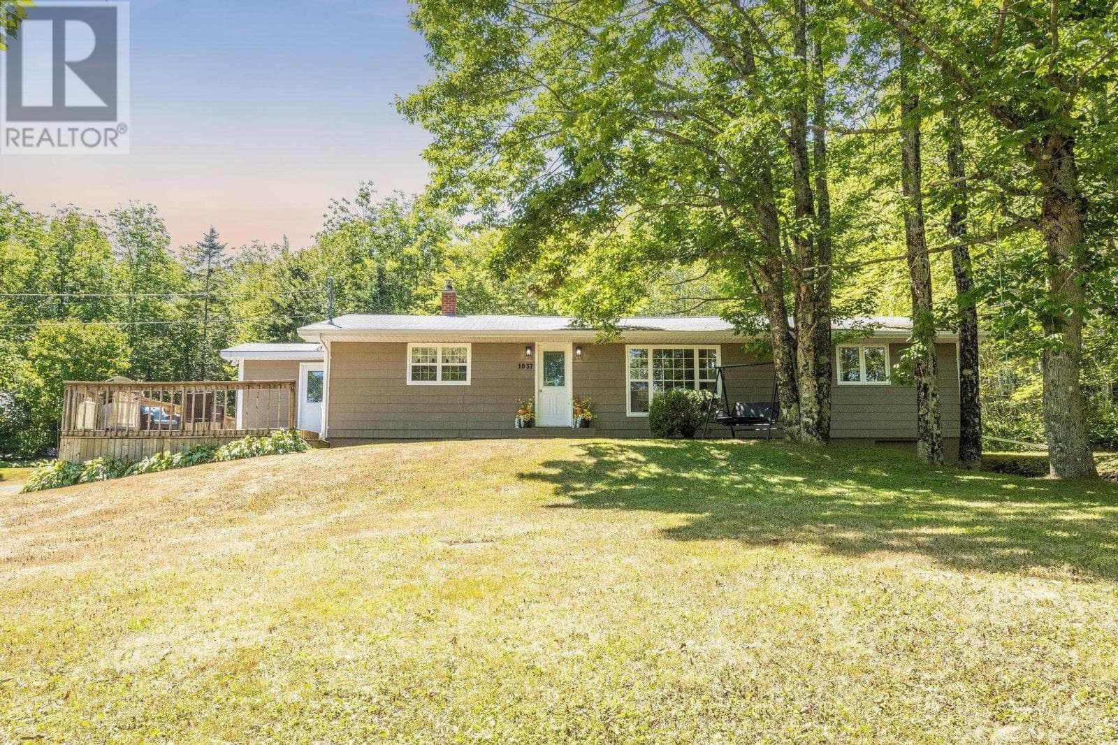 1037 CULLODEN ROAD in