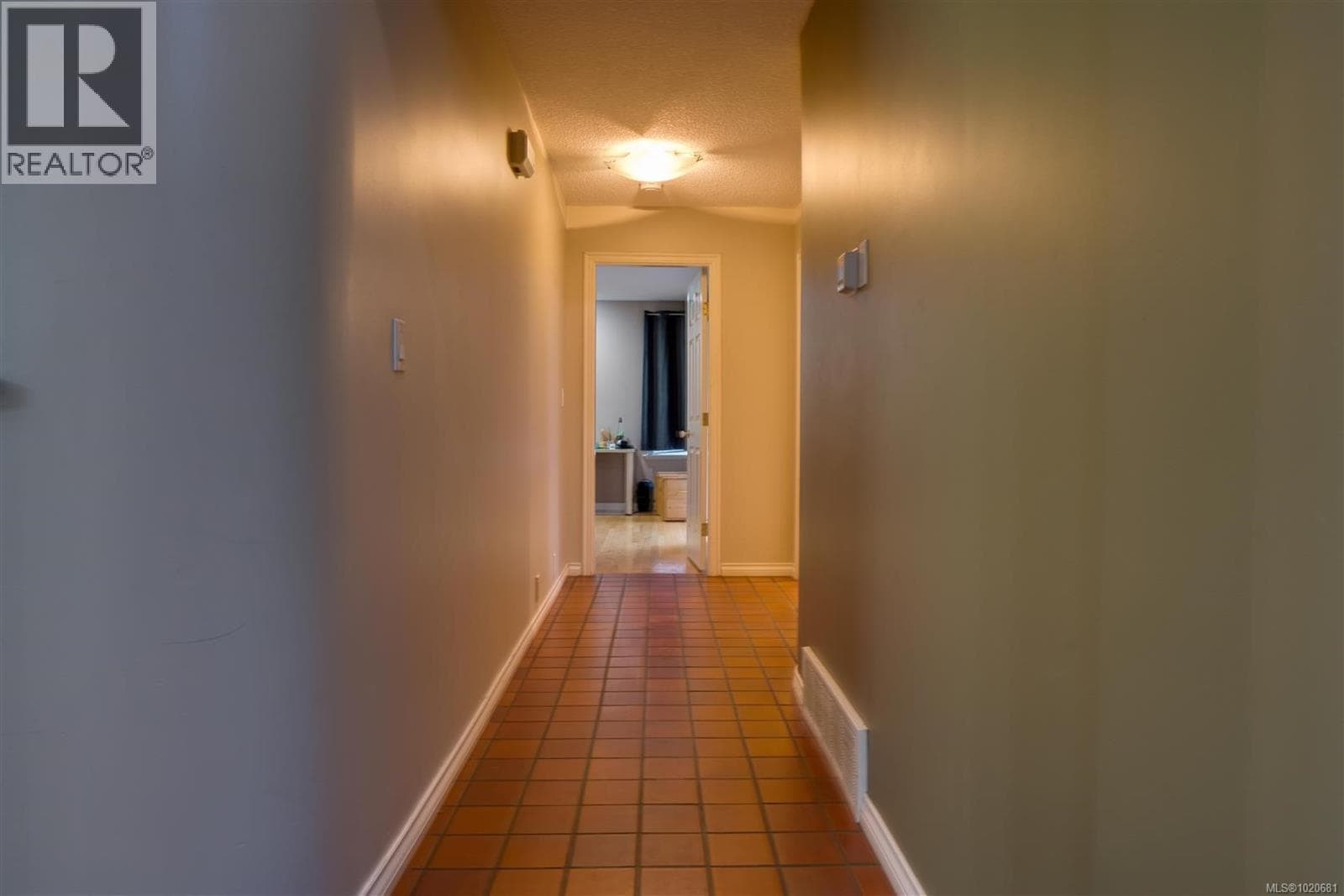 2310 Garry Oak Dr in