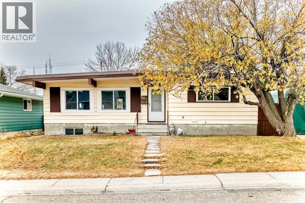 307 HUNTRIDGE ROAD NORTHEAST in HUNTINGTON HILLS