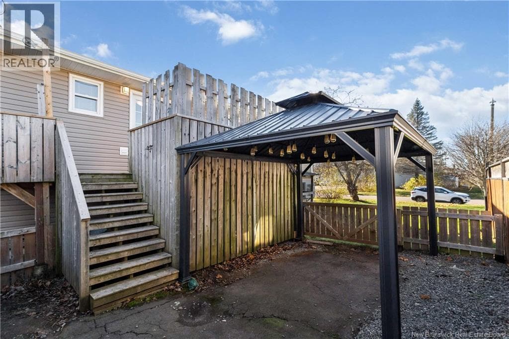 252 WHITEPINE ROAD in