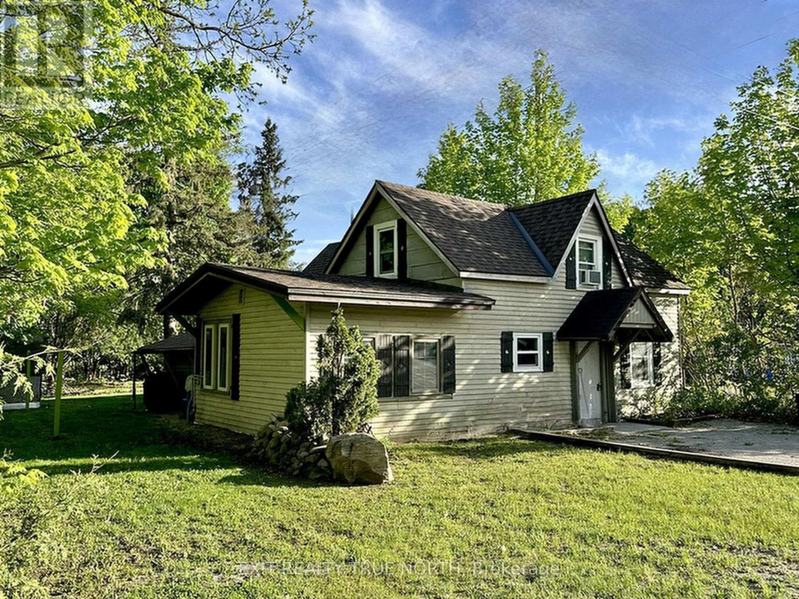 211 BISHOP STREET in