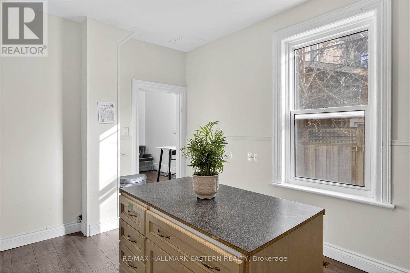271 THOMAS STREET in Avenues