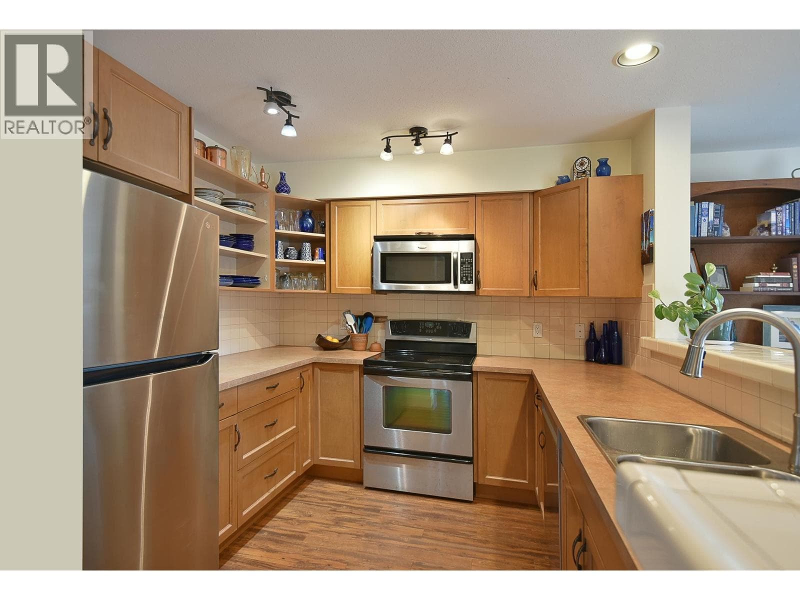 303 5711 EBBTIDE STREET in
