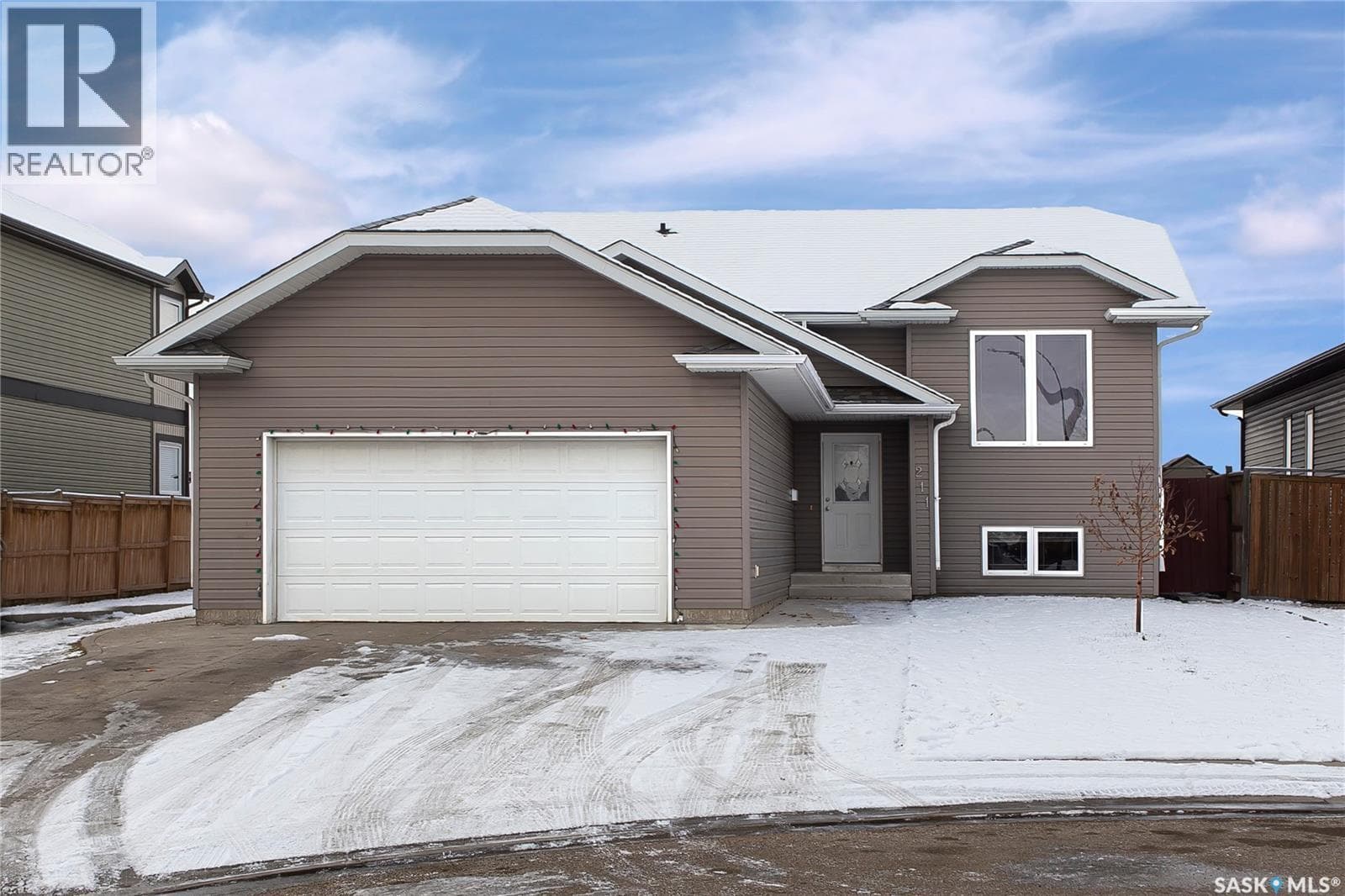 211 MCCALLUM WAY in