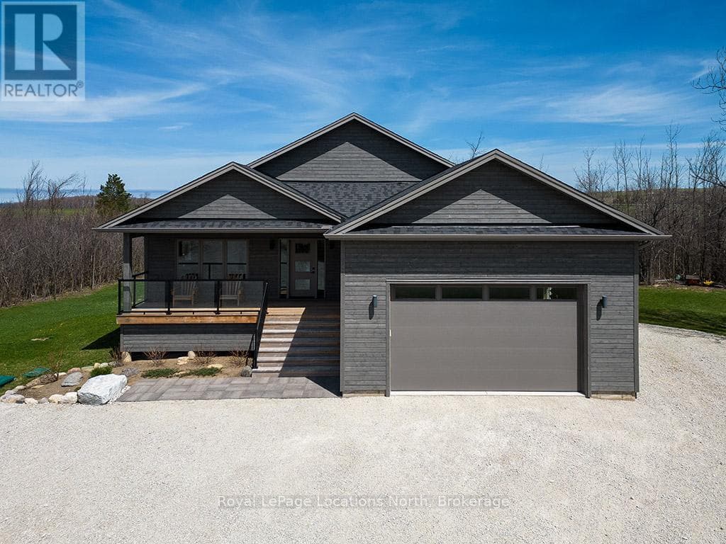 145 ST VINCENT CRESCENT in