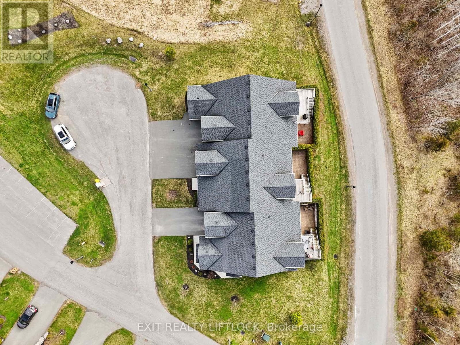 10 - 68 BLOSSOM COURT in