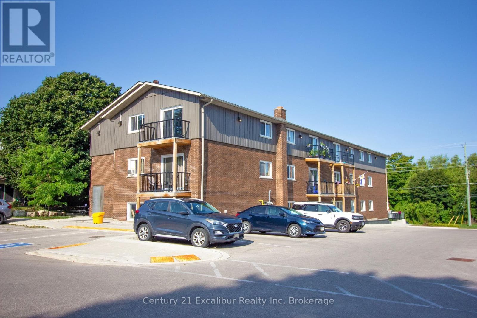 9 - 320 QUEEN STREET E in