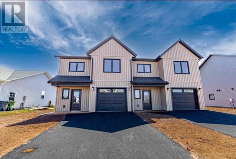 59 ESSEX Crescent in