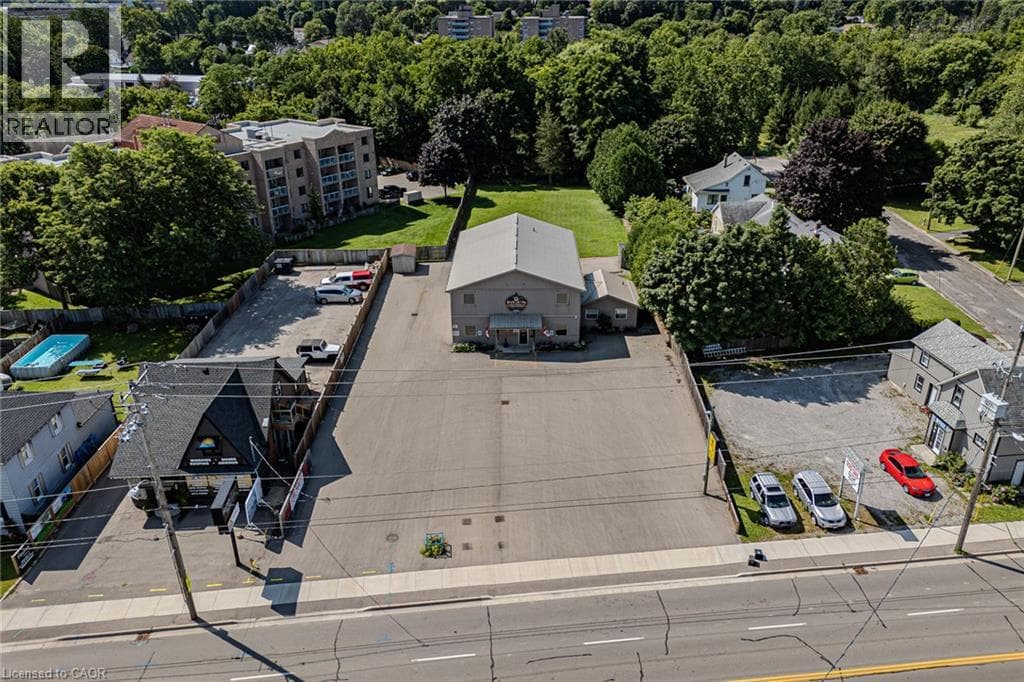 316 QUEENSWAY WEST in