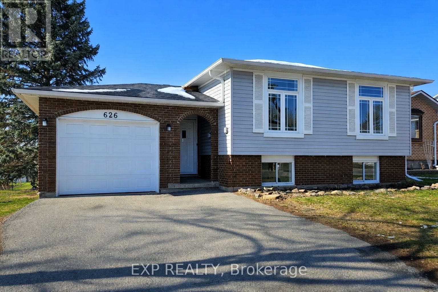 626 LAURIER BOULEVARD in