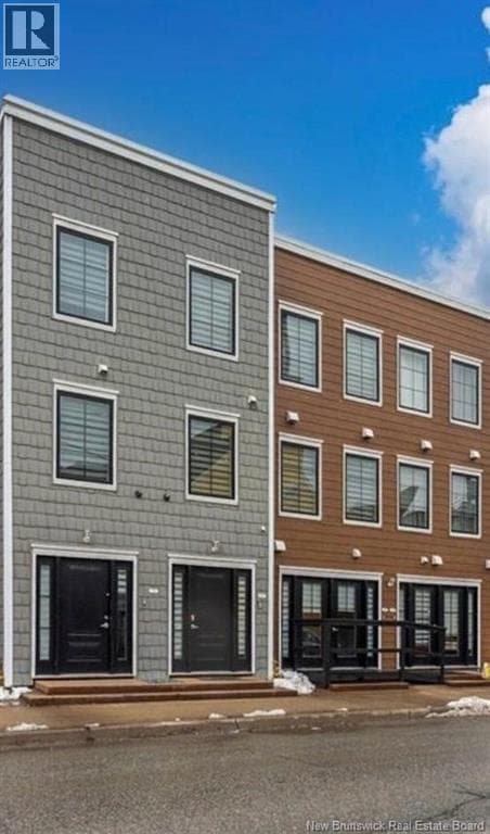 135 WATERLOO STREET in