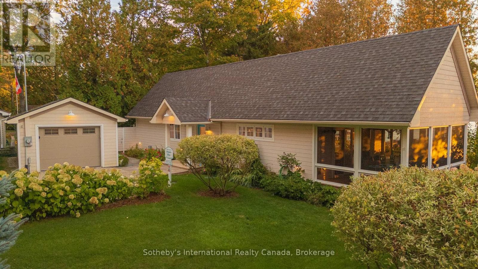 125 KIOWANA BEACH ROAD in