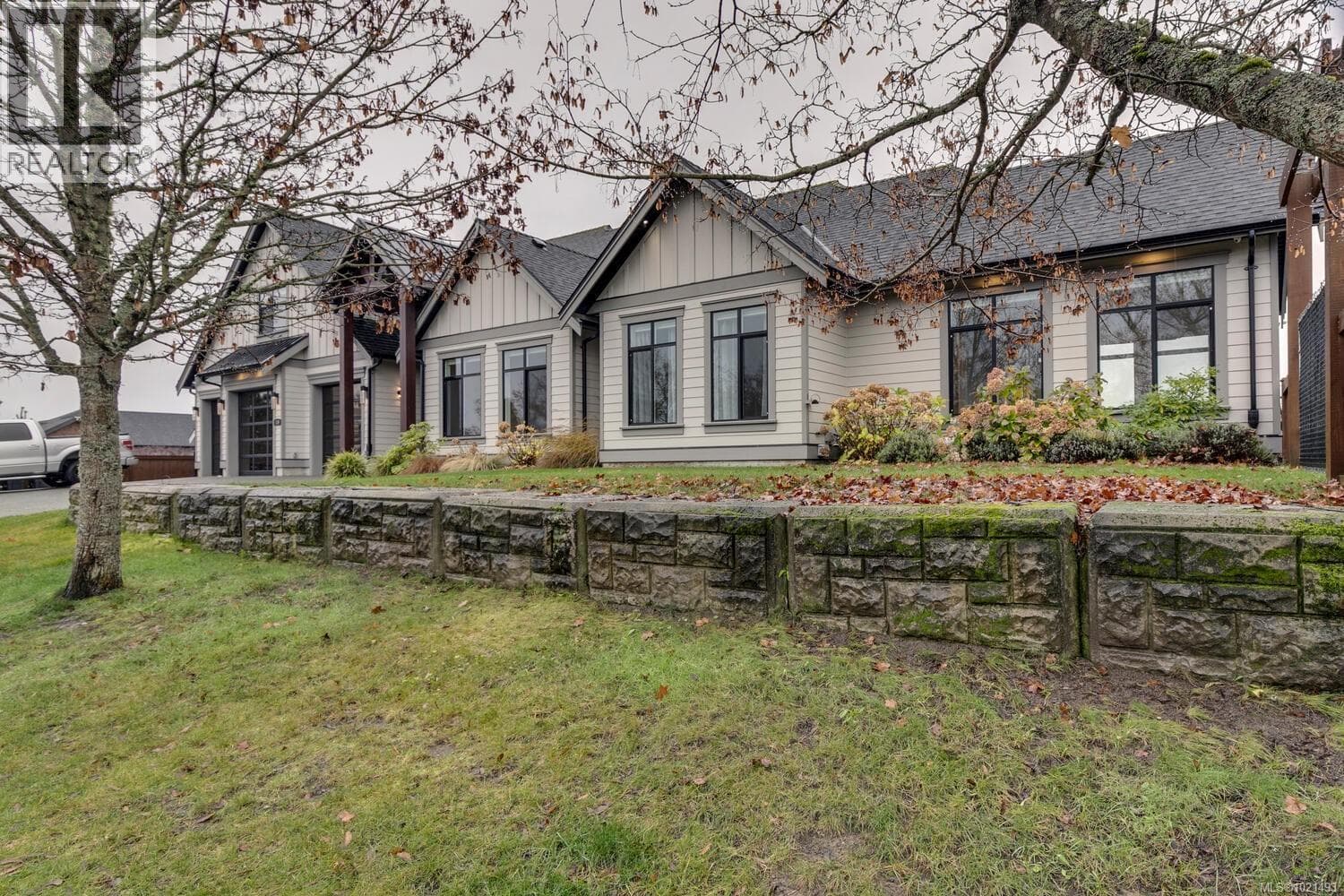 776 Hirst Ave in
