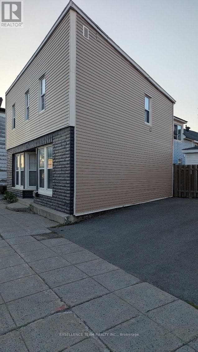 166 MONTREAL ROAD in