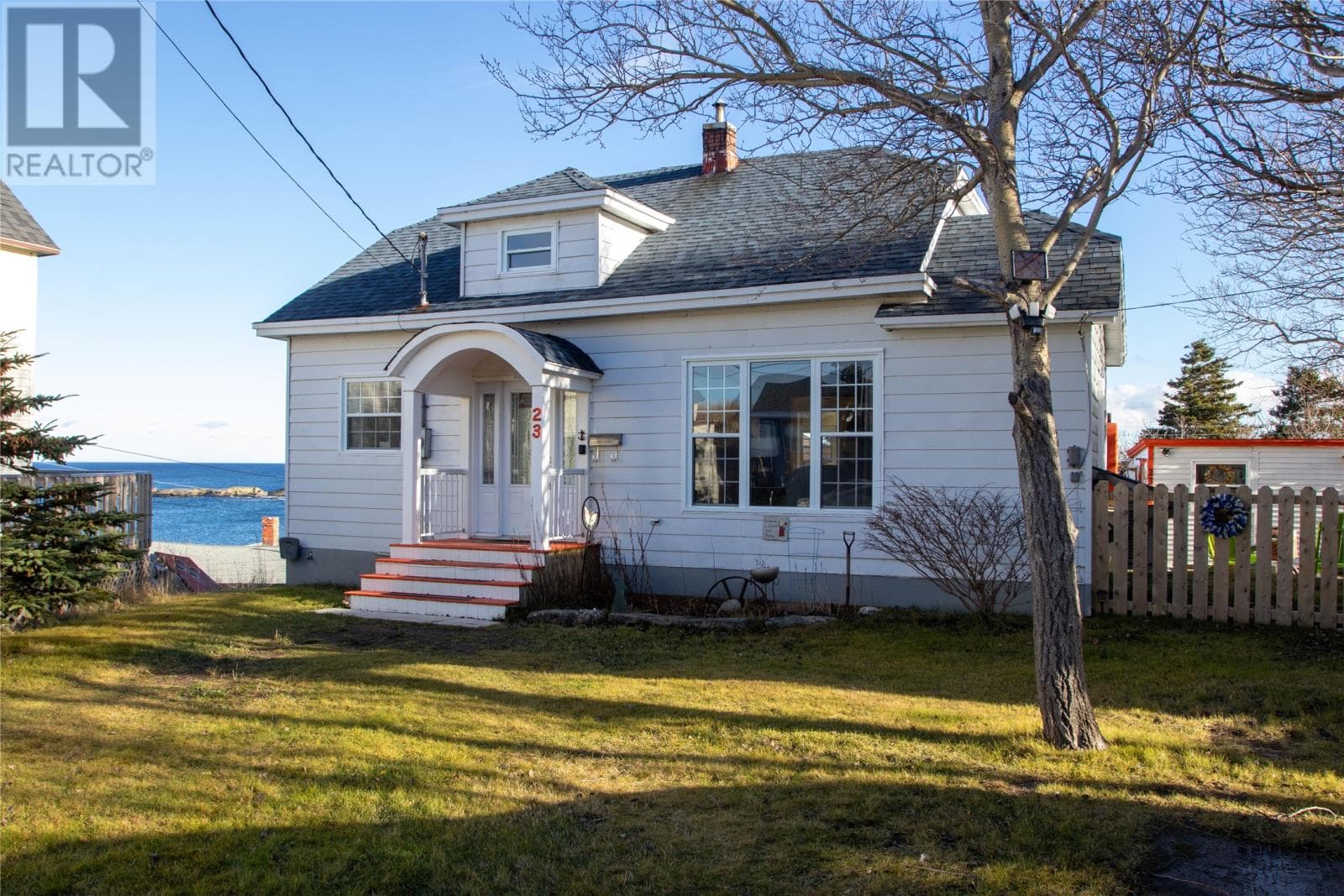 23 Pier Road in