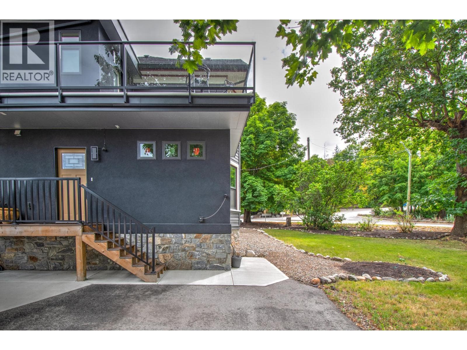3102 PLEASANT VALLEY ROAD in