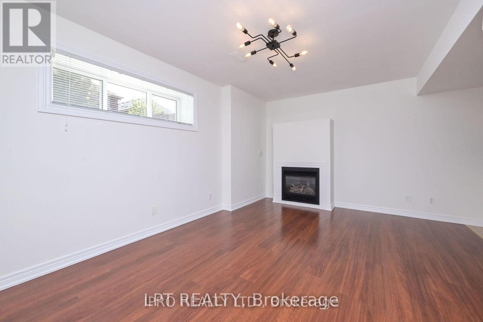 19 TERRASTONE COURT in