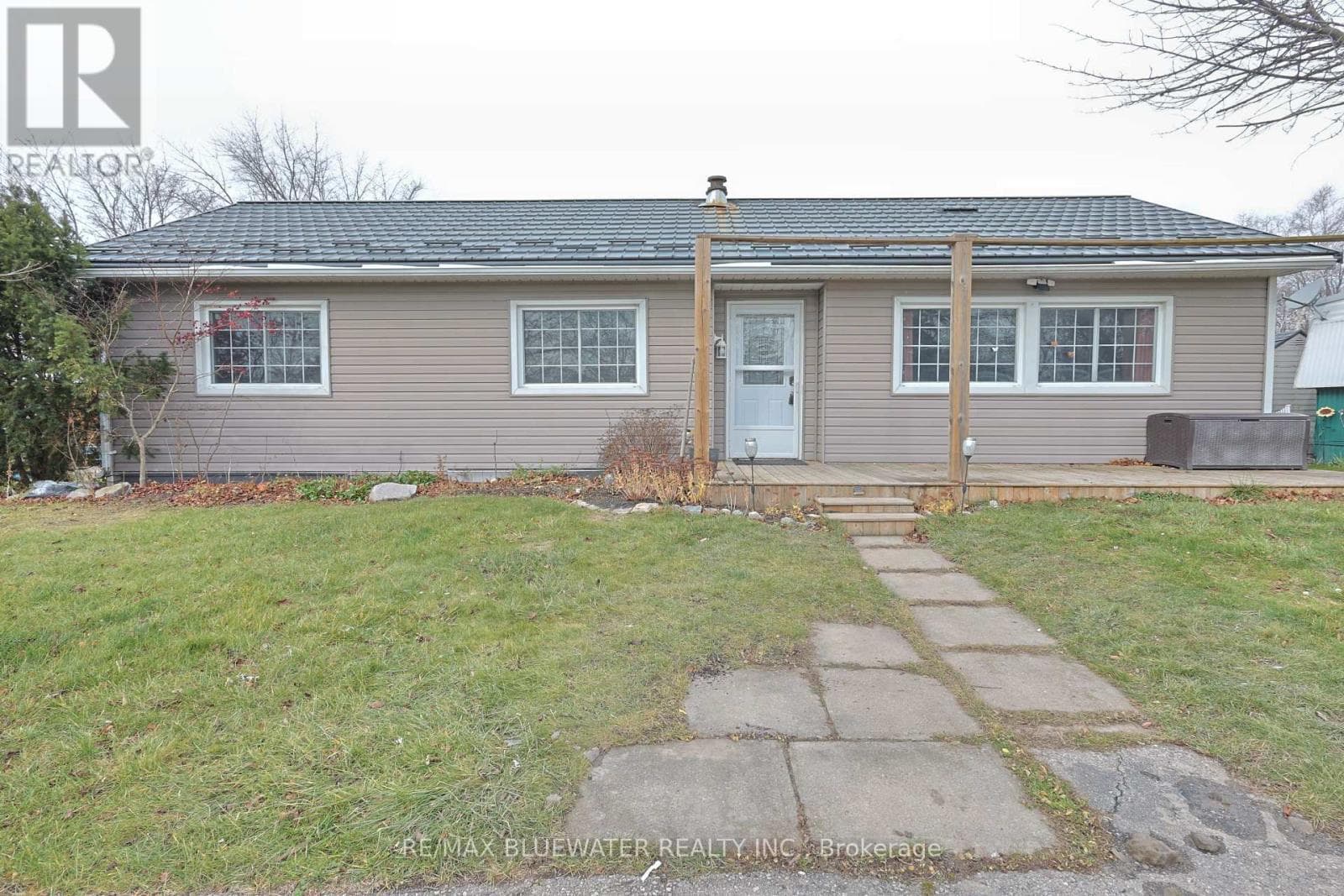 39 ST ANDREWS PLACE in