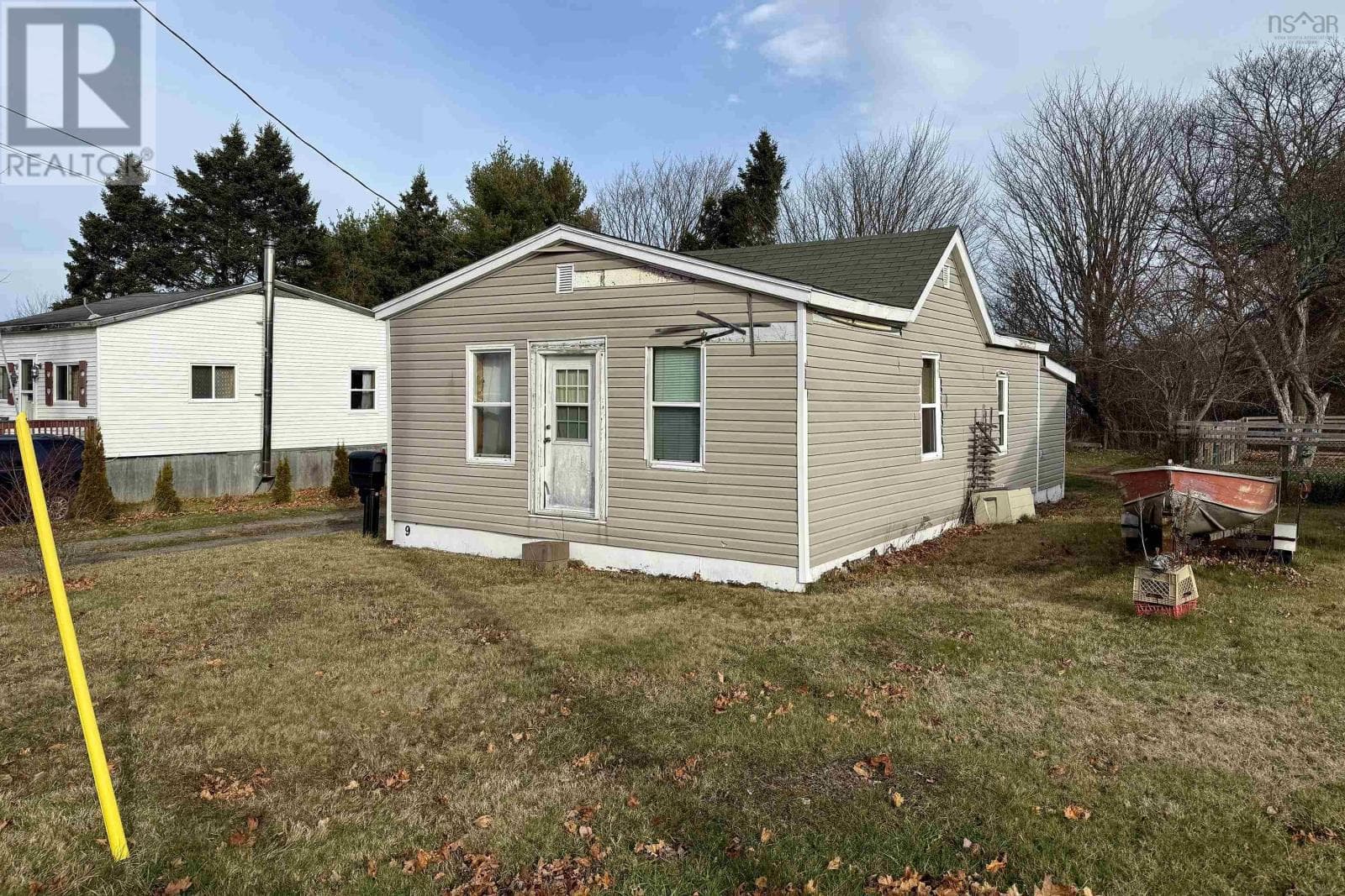 9 VICTOR AVENUE in
