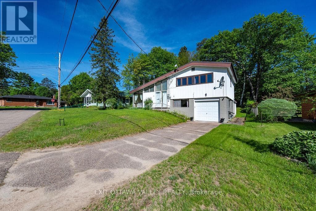 3 NEWTON CRESCENT in