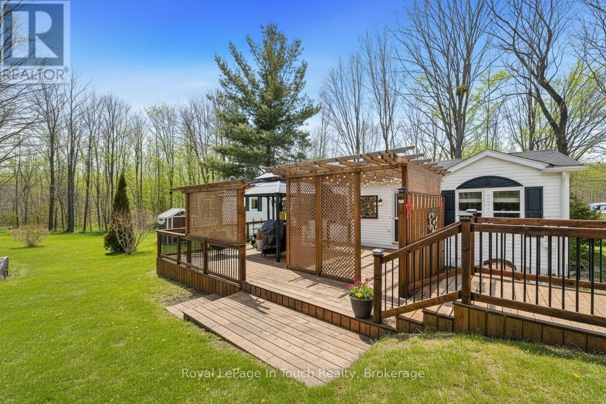 7 - 5411 ELLIOTT SIDE ROAD in