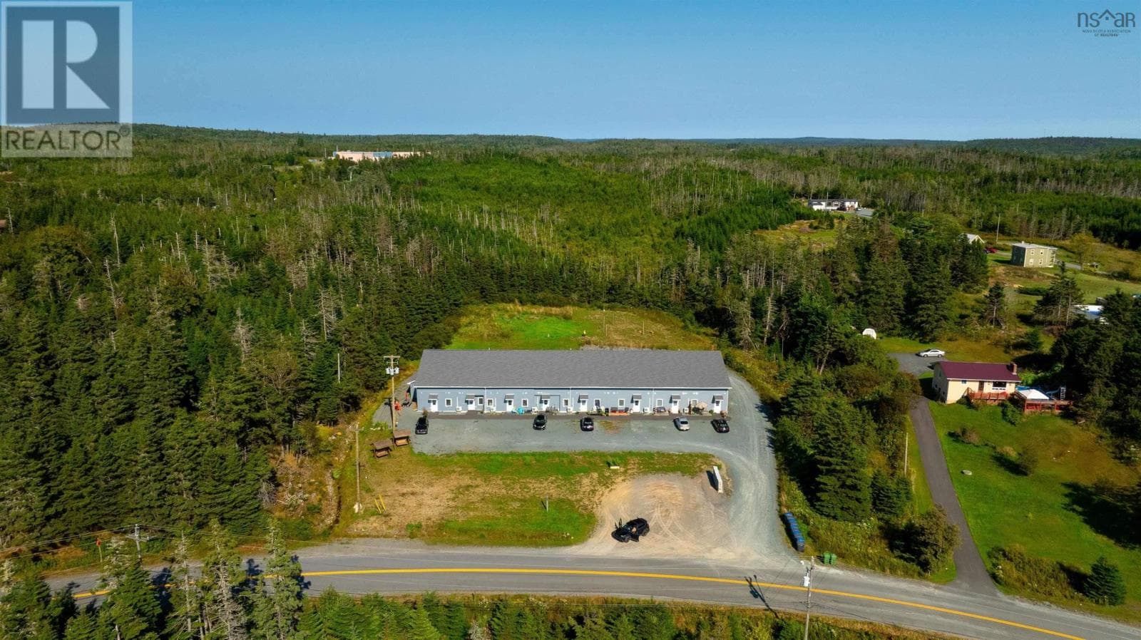47 EAST JEDDORE ROAD in OYSTER POND