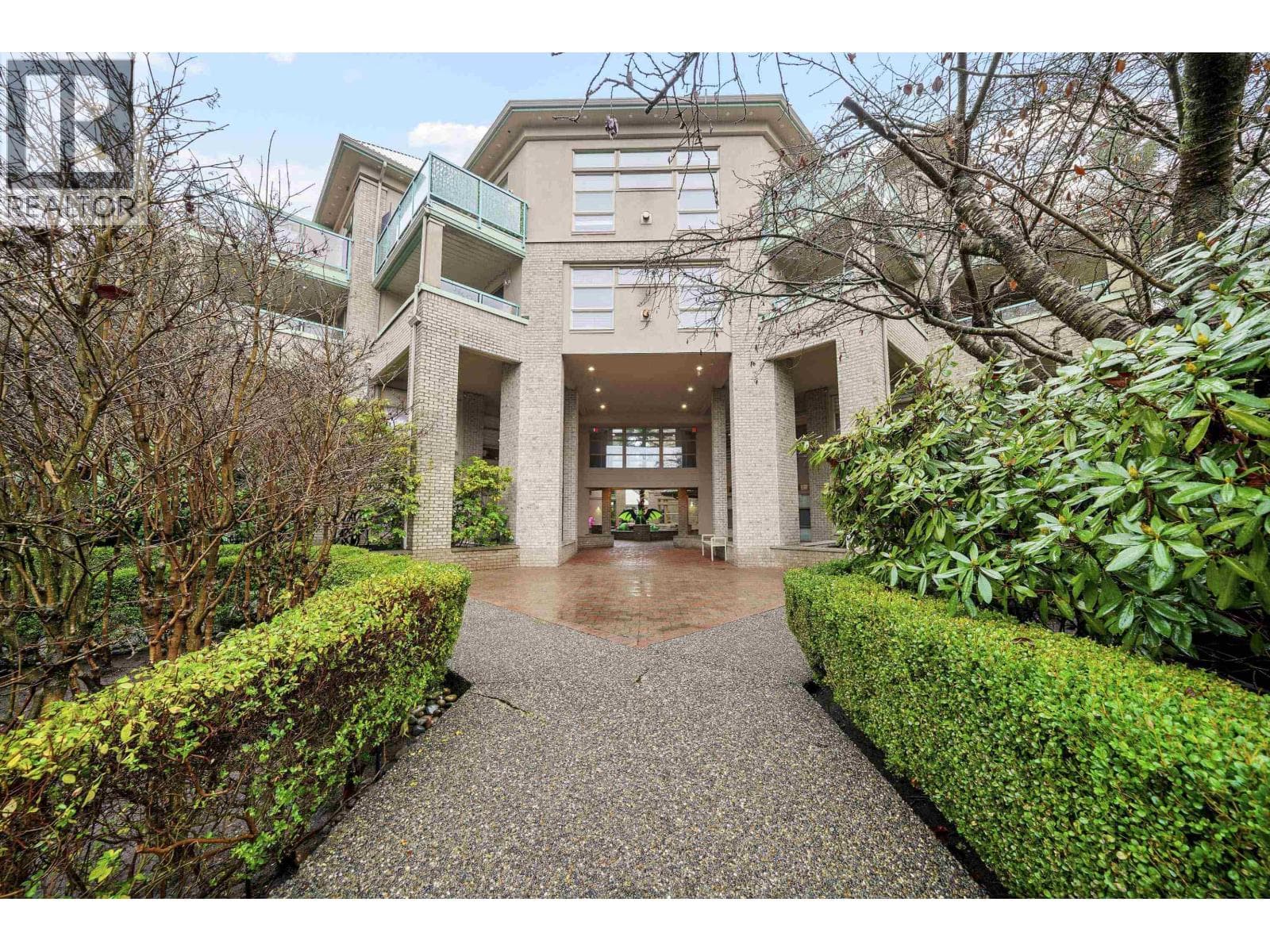 408 301 MAUDE ROAD in Pleasantside