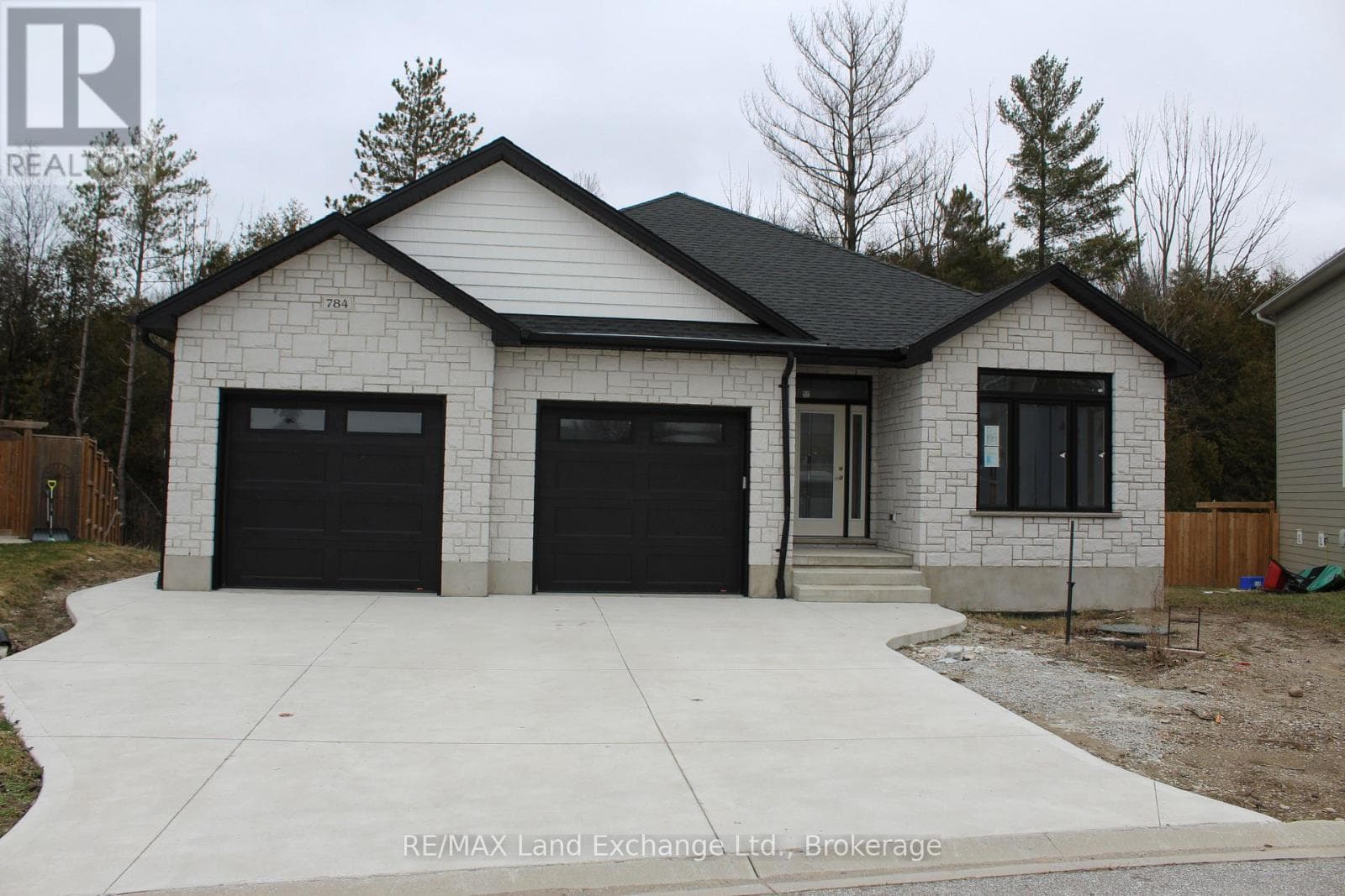 784 CAMPBELL AVENUE in
