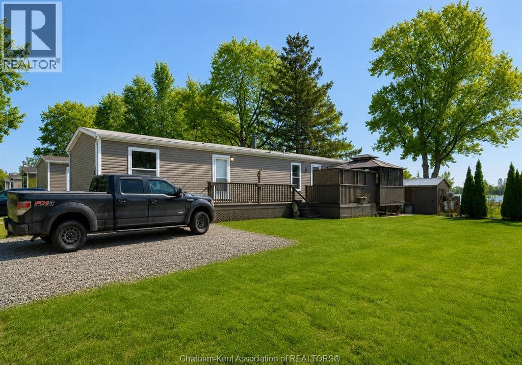 15895 Longwoods ROAD in