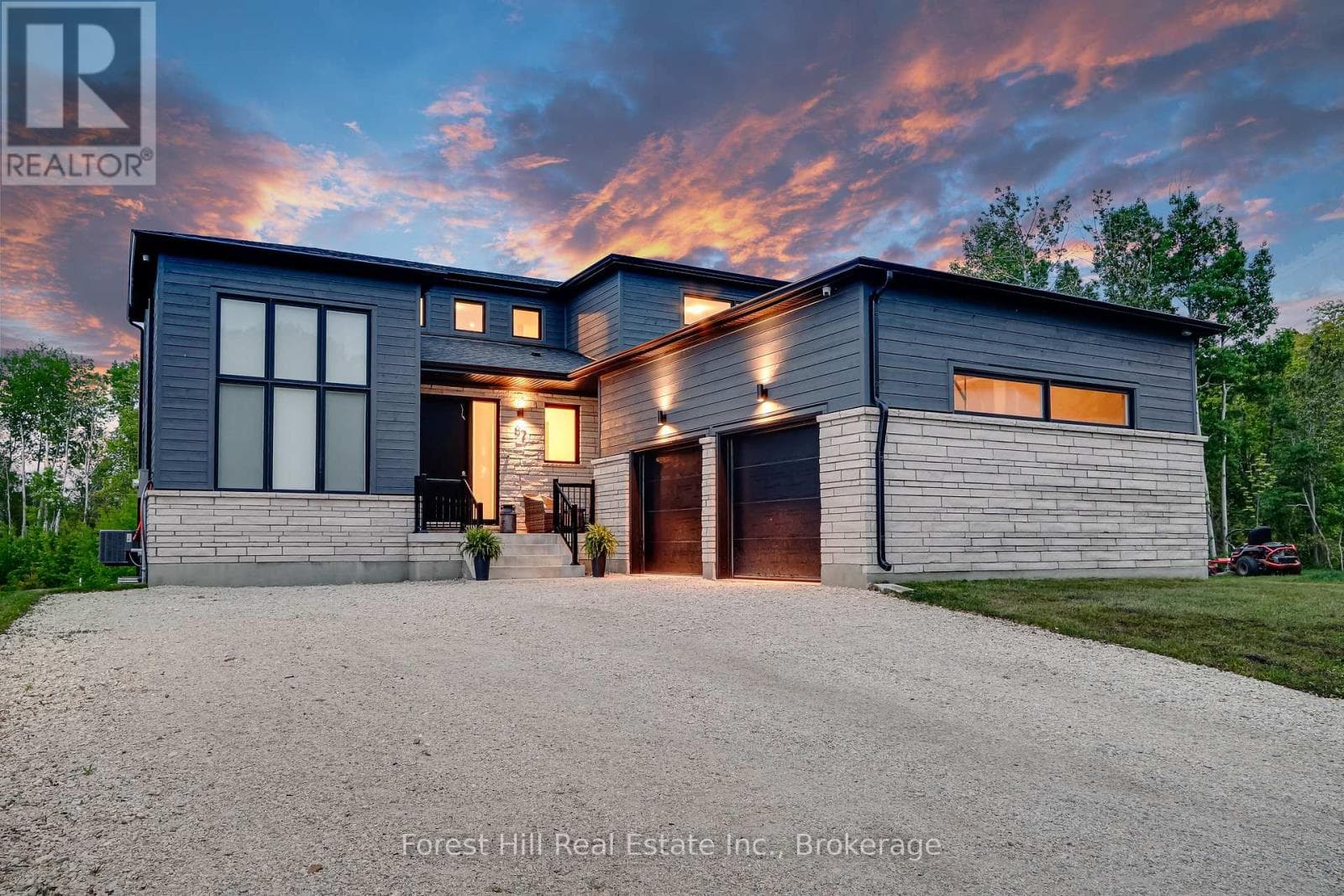 87 GOLDIE COURT in